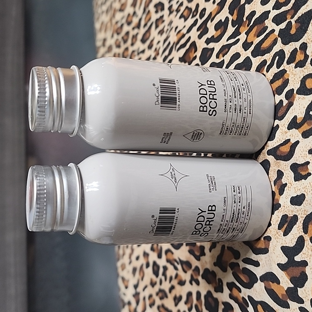 DedCool body scrub in XTRA MILK- Price Is For 1
